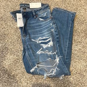 American Eagle ripped mom jeans